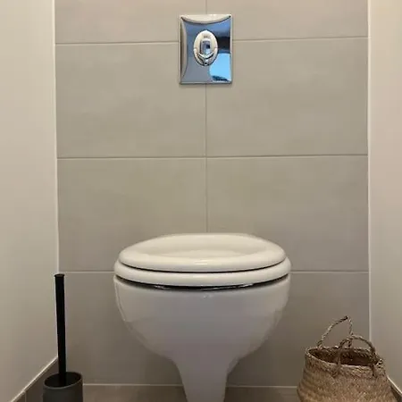 Soleil Du Matin Et Parking Gratuit アパート ベーブレンハイム