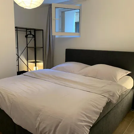 Soleil Du Matin Et Parking Gratuit *